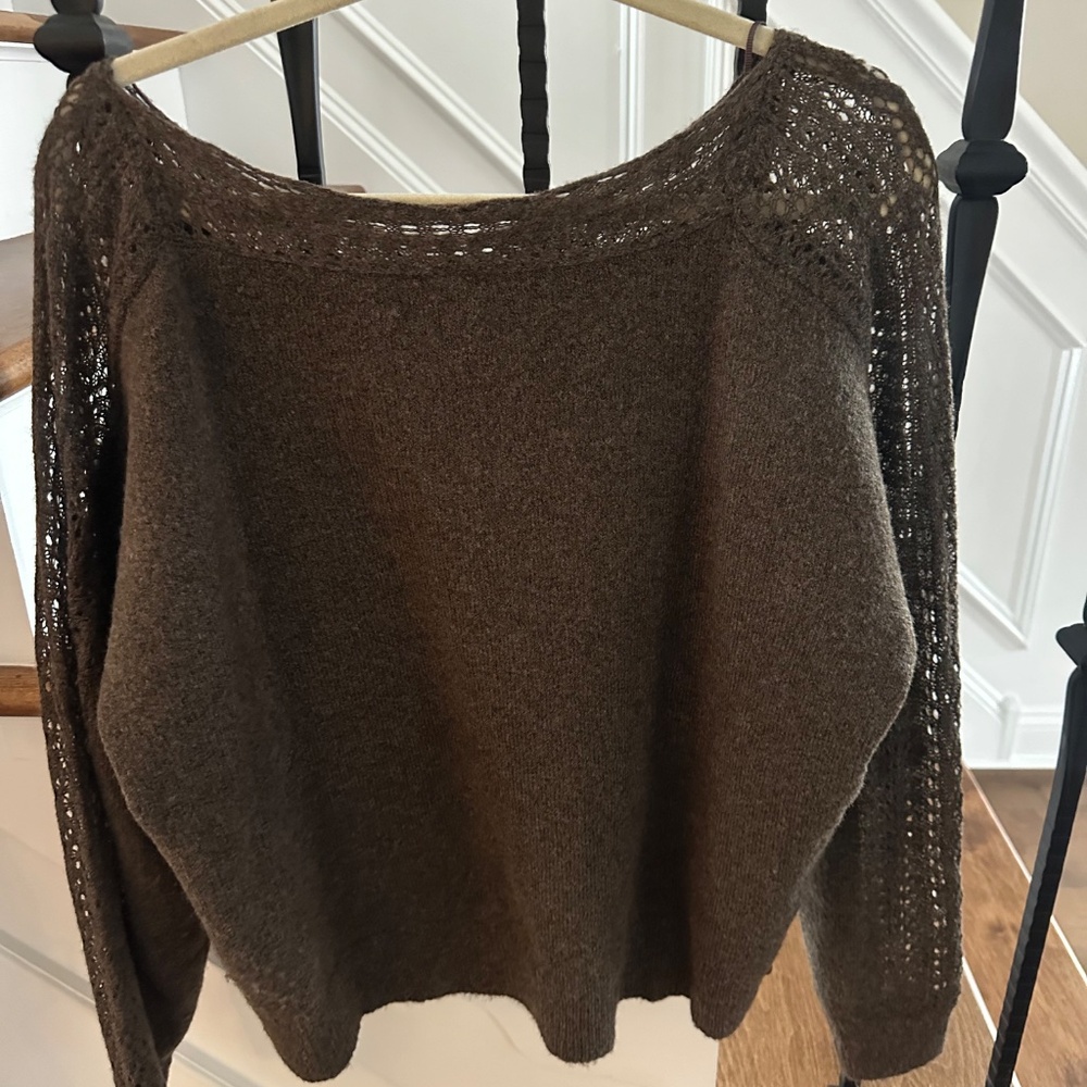 American Eagle Lightweight Sweater